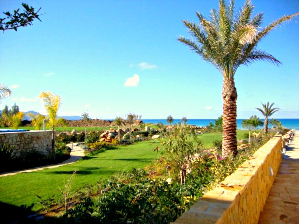 Villa Kartiela Sandy Beach Villas - Private Pool - Jacuzzi - Private Beach Area 폴리스 외부 사진